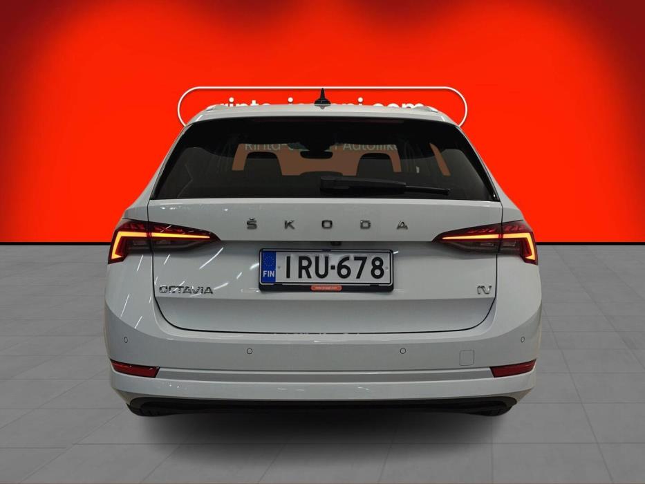 SKODA OCTAVIA 2024