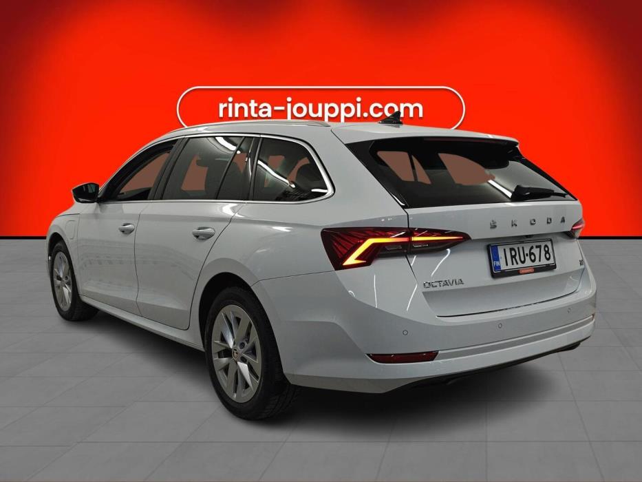 SKODA OCTAVIA 2024