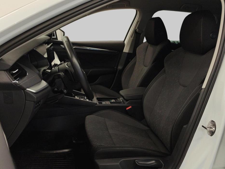 SKODA OCTAVIA 2024