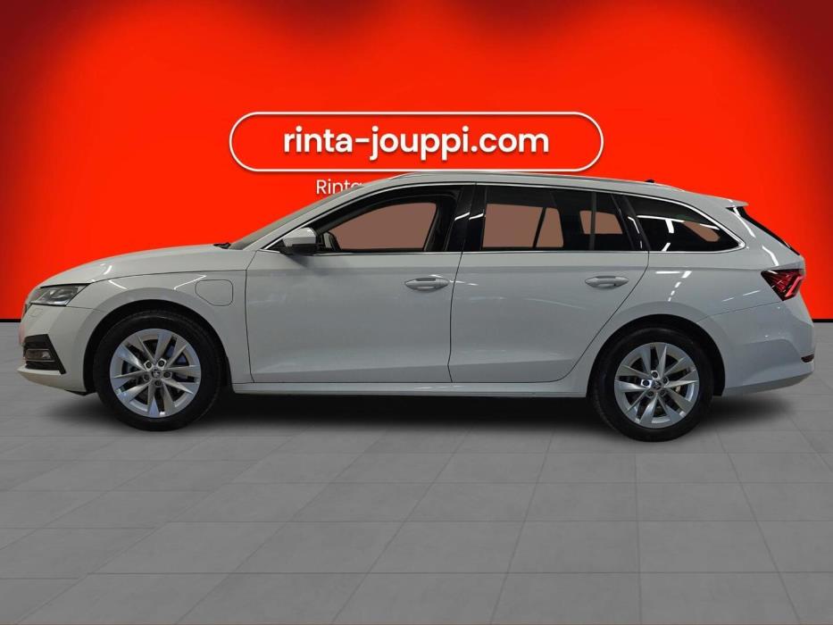 SKODA OCTAVIA 2024