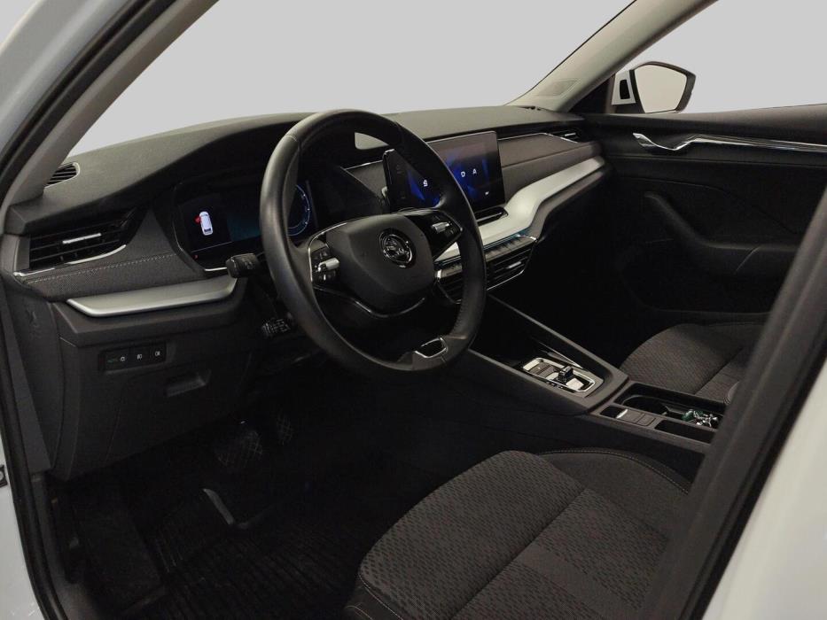 SKODA OCTAVIA 2024