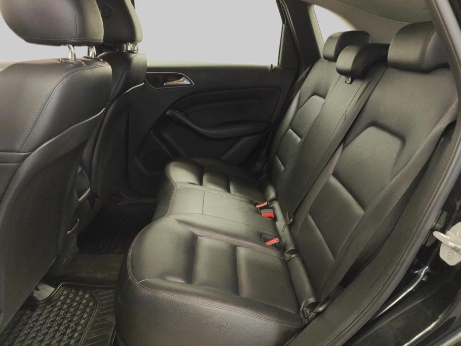 MERCEDES-BENZ B 2015