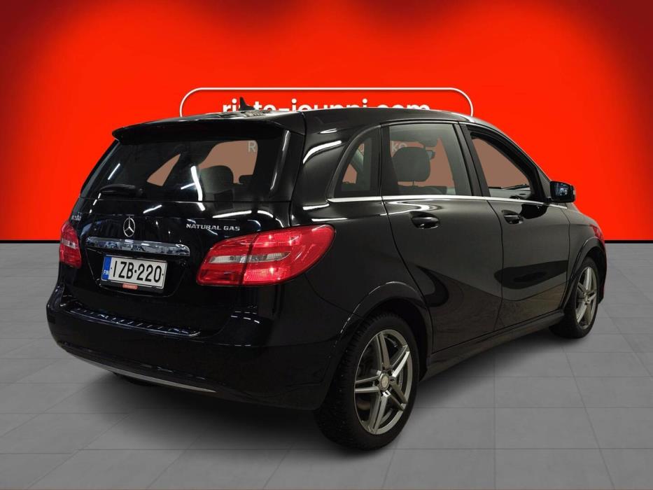 MERCEDES-BENZ B 2015