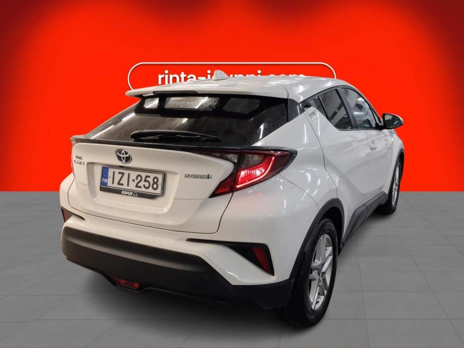TOYOTA C-HR 2021