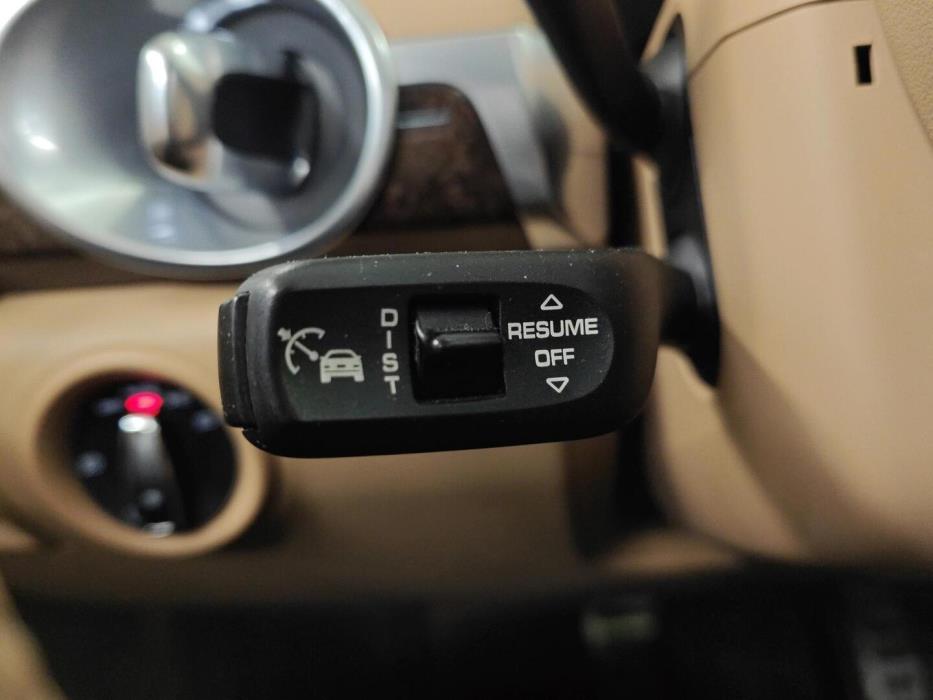 PORSCHE Cayenne 2015