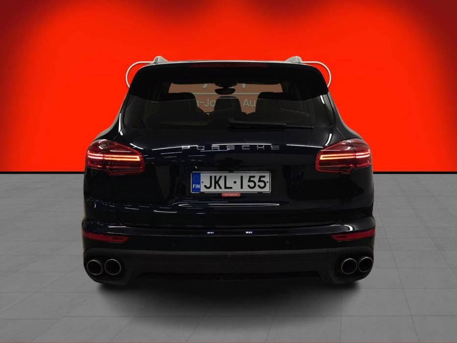 PORSCHE Cayenne 2015