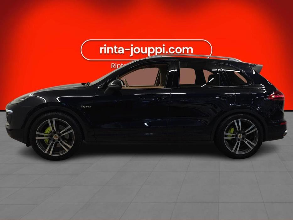 PORSCHE Cayenne 2015