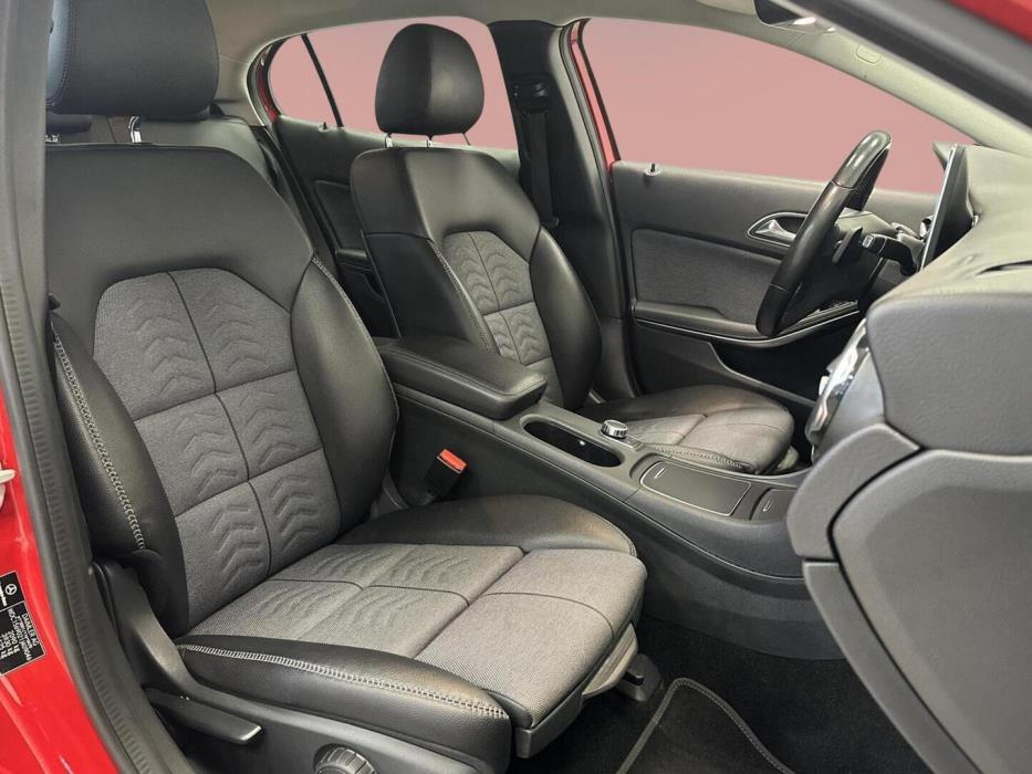 MERCEDES-BENZ GLA 2017