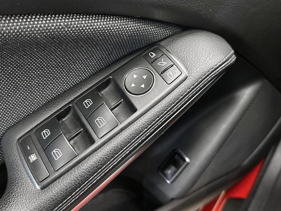 MERCEDES-BENZ GLA 2017