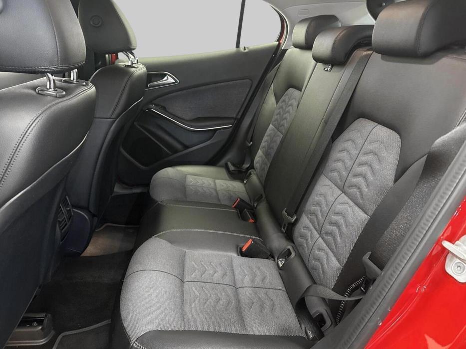 MERCEDES-BENZ GLA 2017