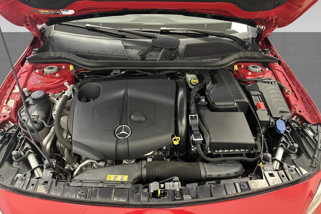 MERCEDES-BENZ GLA 2017