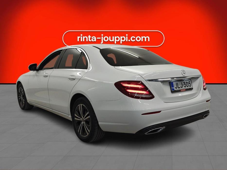 MERCEDES-BENZ E 2020