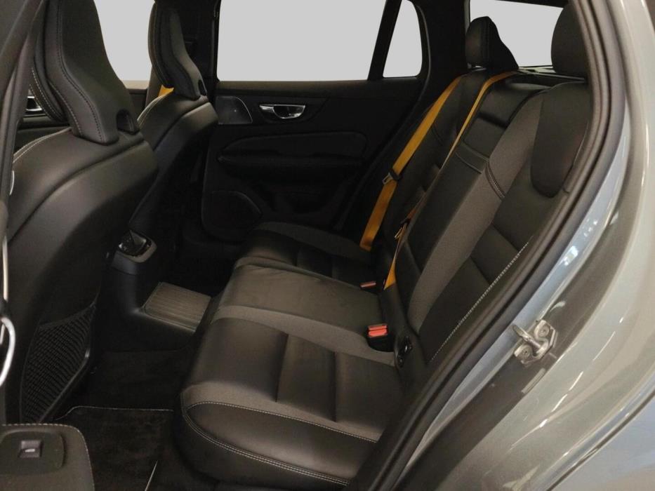 VOLVO V60 2020