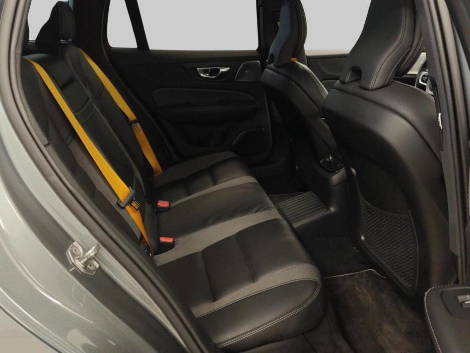 VOLVO V60 2020