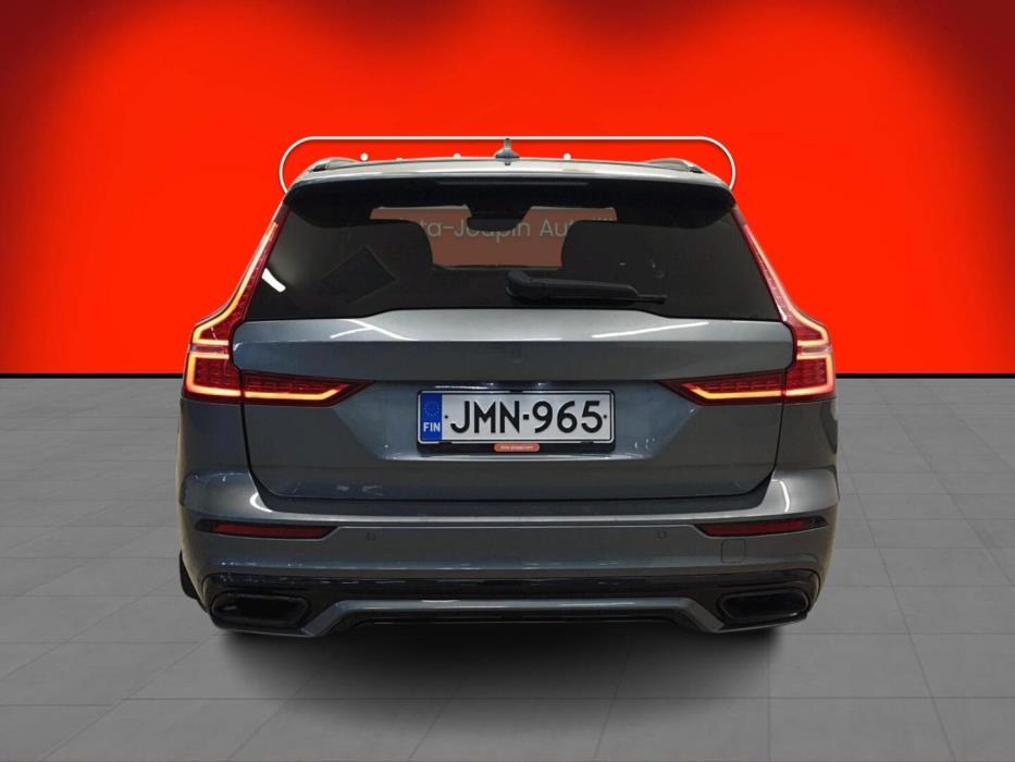 VOLVO V60 2020