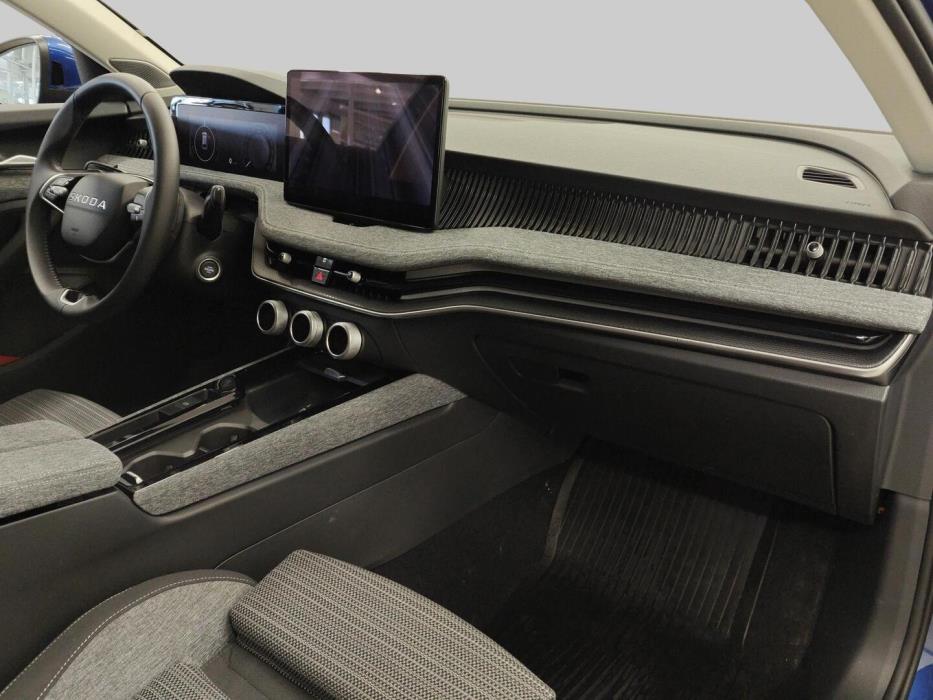 SKODA SUPERB 2026