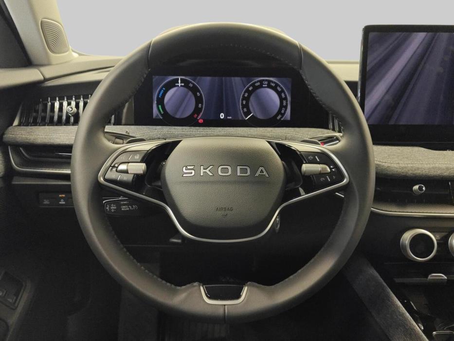 SKODA SUPERB 2026