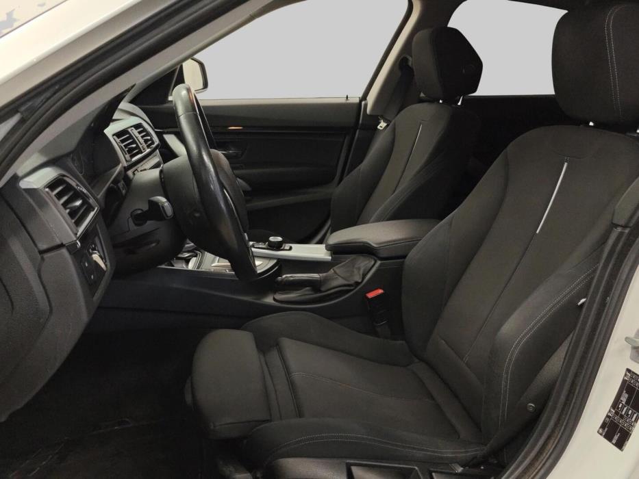 BMW 320 Gran Turismo 2014