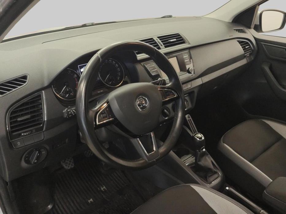 SKODA FABIA 2016