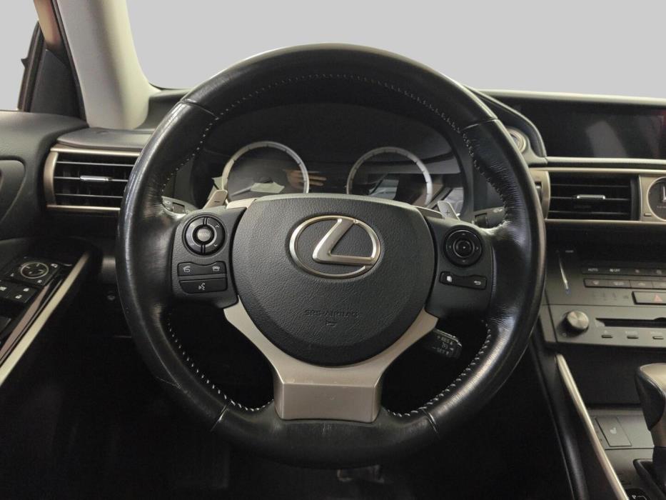 LEXUS IS 2016