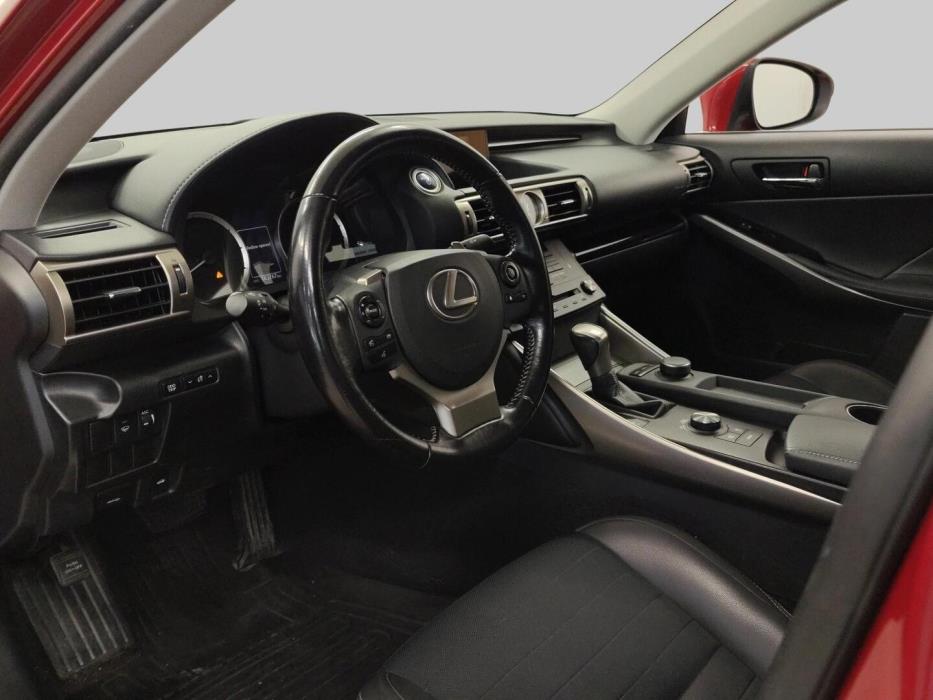 LEXUS IS 2016