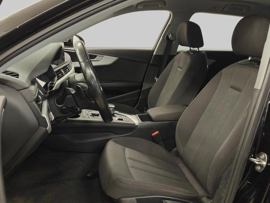 AUDI A4 2016