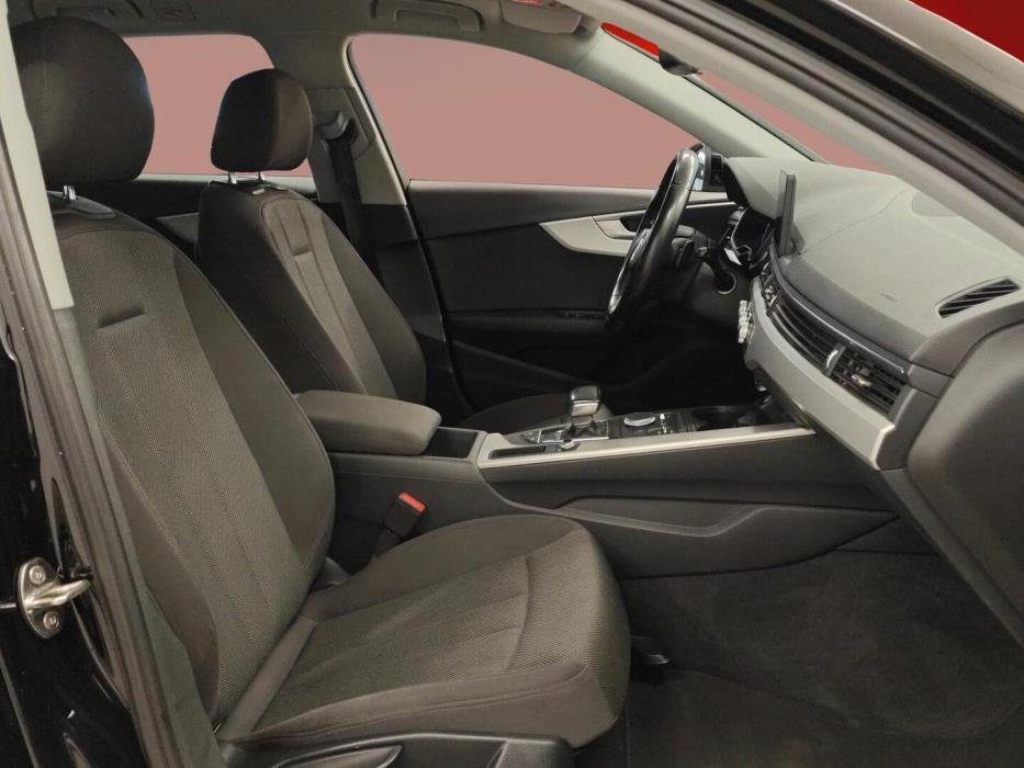 AUDI A4 2016
