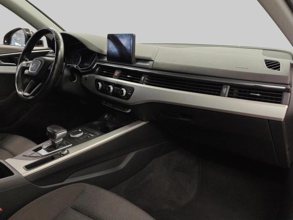 AUDI A4 2016