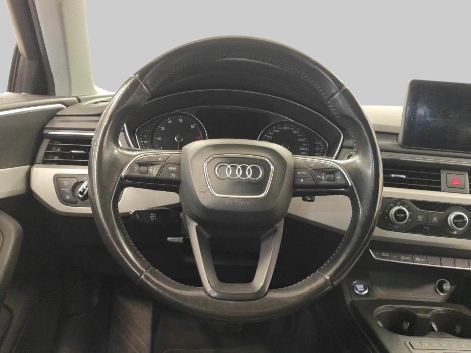 AUDI A4 2016