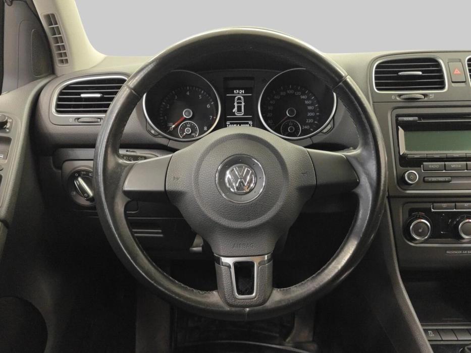 VOLKSWAGEN Golf 2011