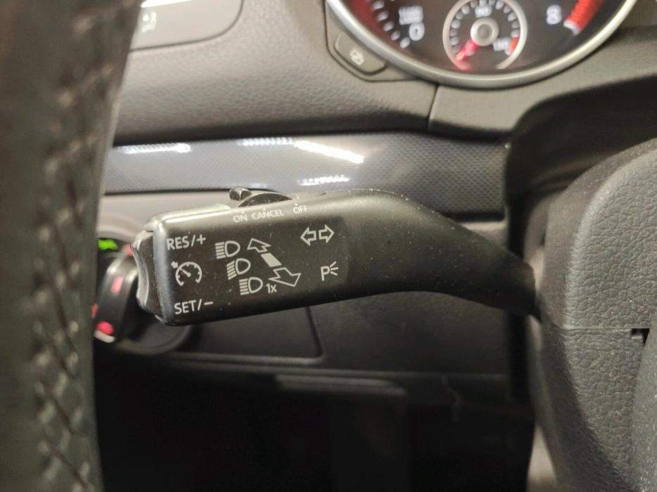 VOLKSWAGEN Golf 2011