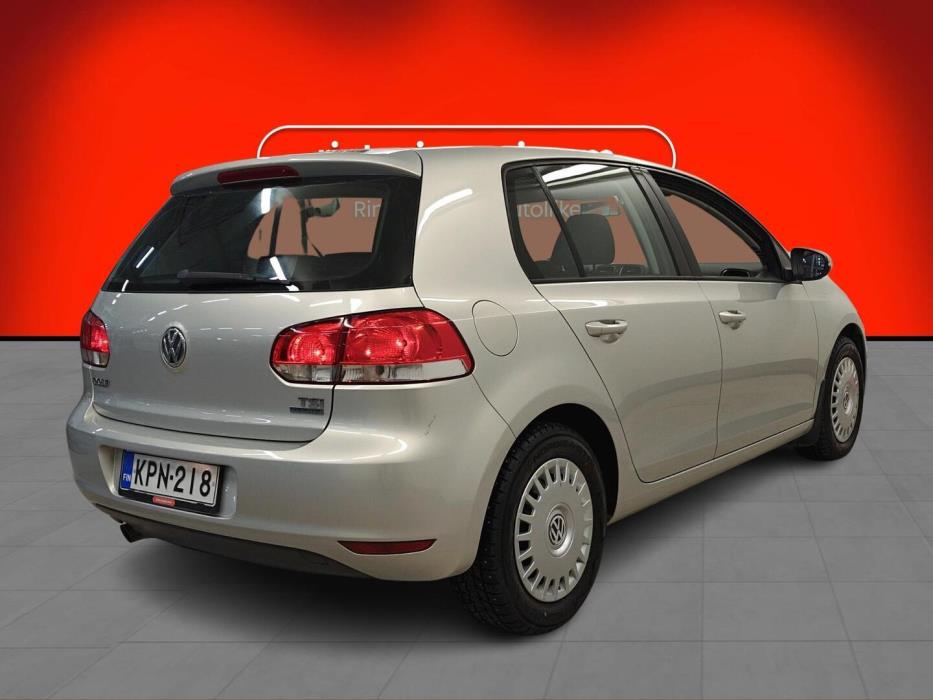 VOLKSWAGEN Golf 2011
