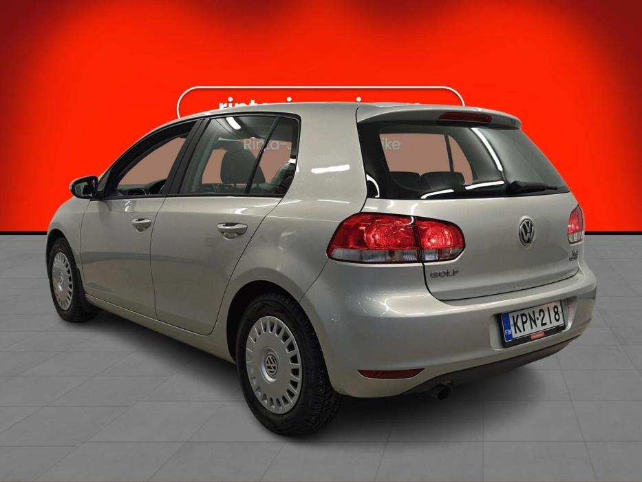 VOLKSWAGEN Golf 2011