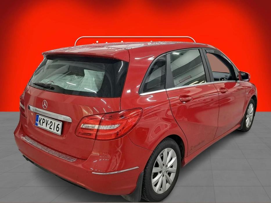 MERCEDES-BENZ B 2012