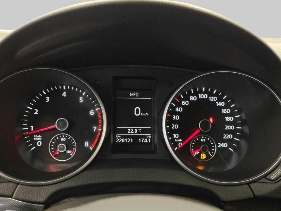 VOLKSWAGEN Golf 2012