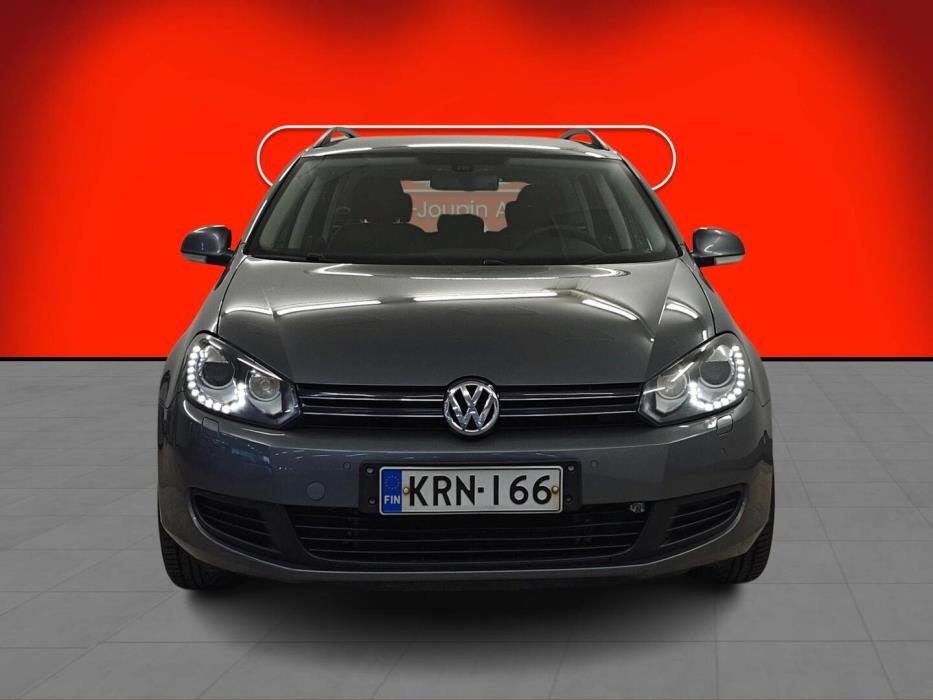 VOLKSWAGEN Golf 2012