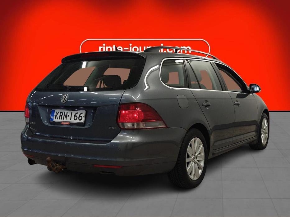 VOLKSWAGEN Golf 2012