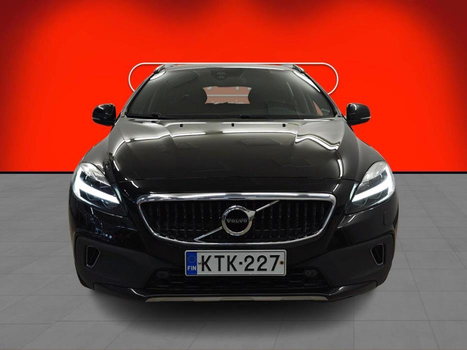 VOLVO V40 Cross Country 2018