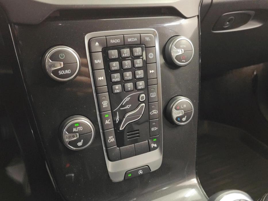 VOLVO V40 Cross Country 2018