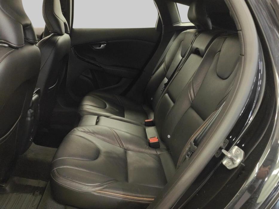 VOLVO V40 Cross Country 2018