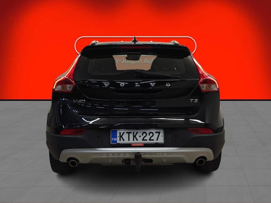 VOLVO V40 Cross Country 2018