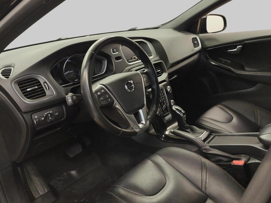 VOLVO V40 Cross Country 2018