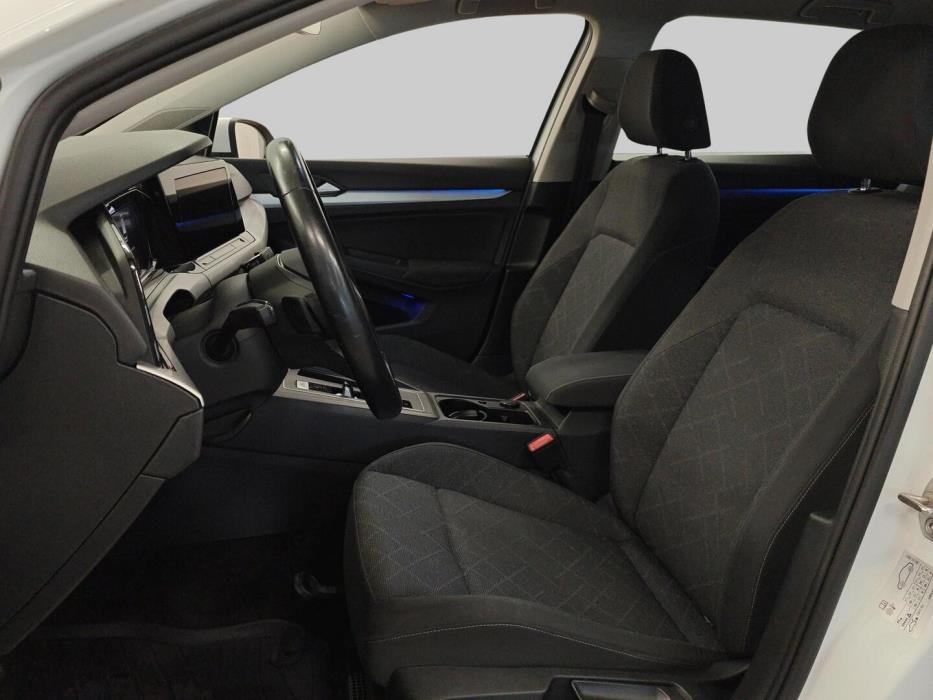 VOLKSWAGEN Golf 2021
