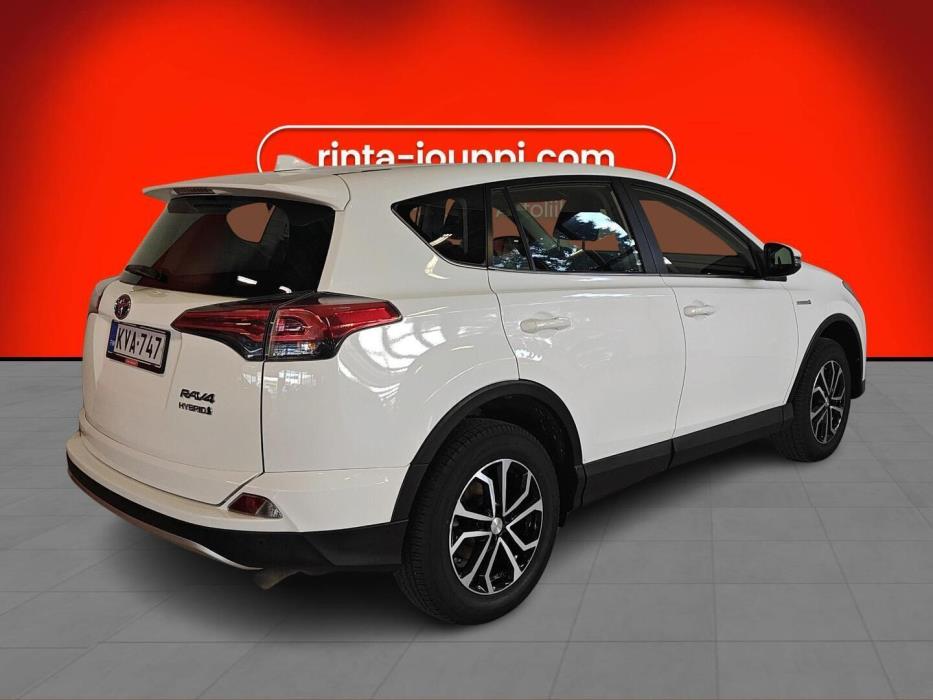 TOYOTA RAV4 2018