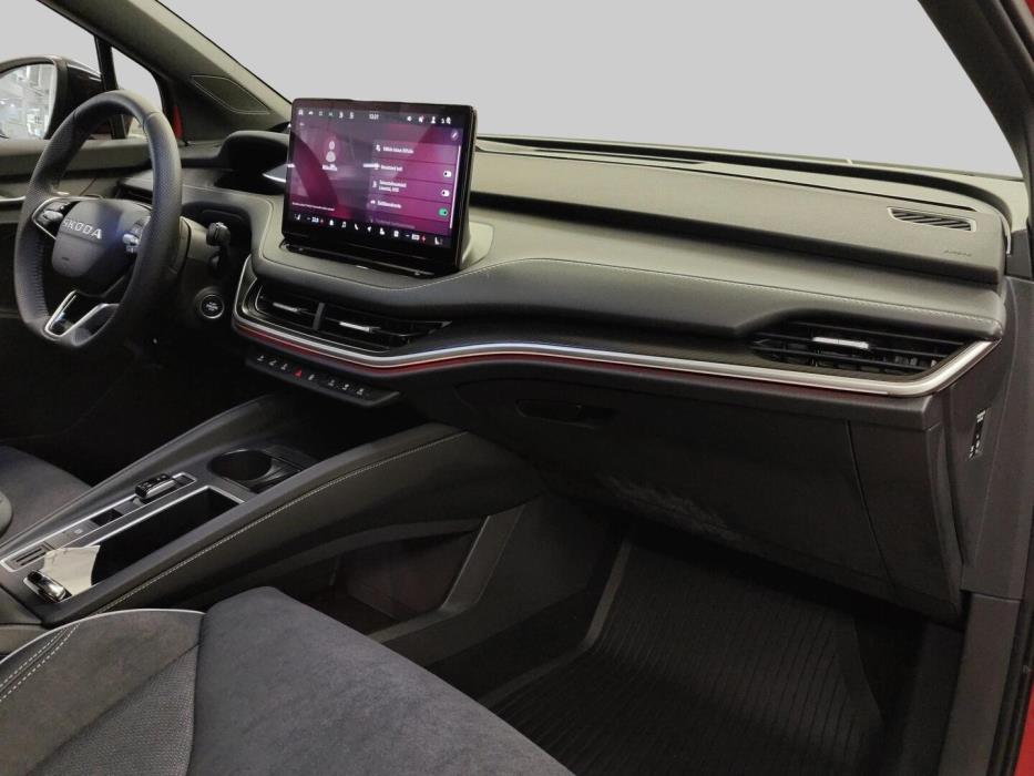 SKODA Enyaq 2025