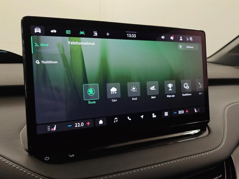 SKODA Enyaq 2025