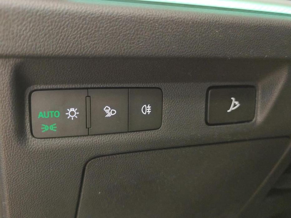 SKODA Enyaq 2025