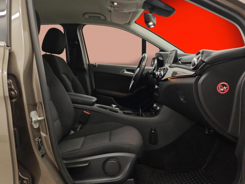 MERCEDES-BENZ B 2012