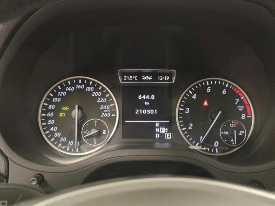 MERCEDES-BENZ B 2012