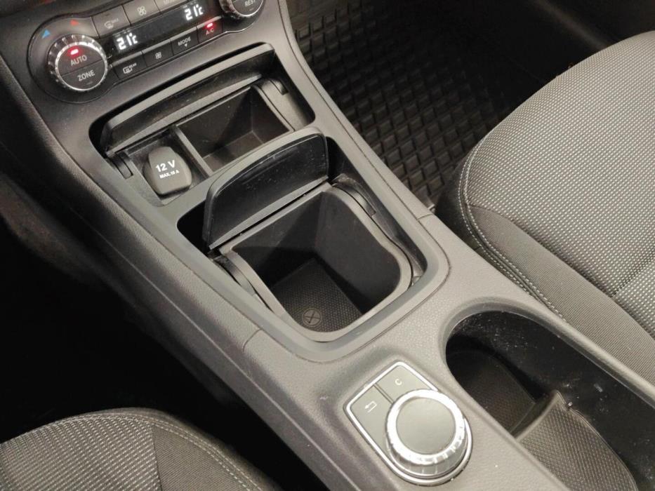 MERCEDES-BENZ B 2012